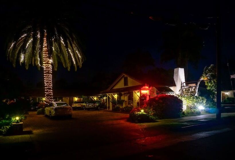 酒店 Harbor House Inn