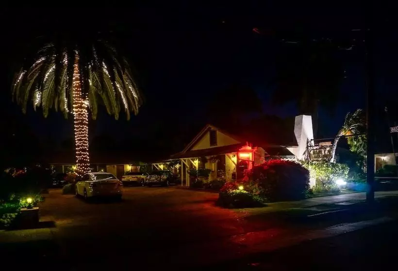 בית מלון כפרי Harbor House Inn