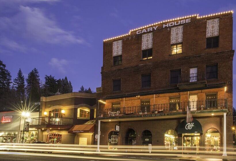 فندق Historic Cary House