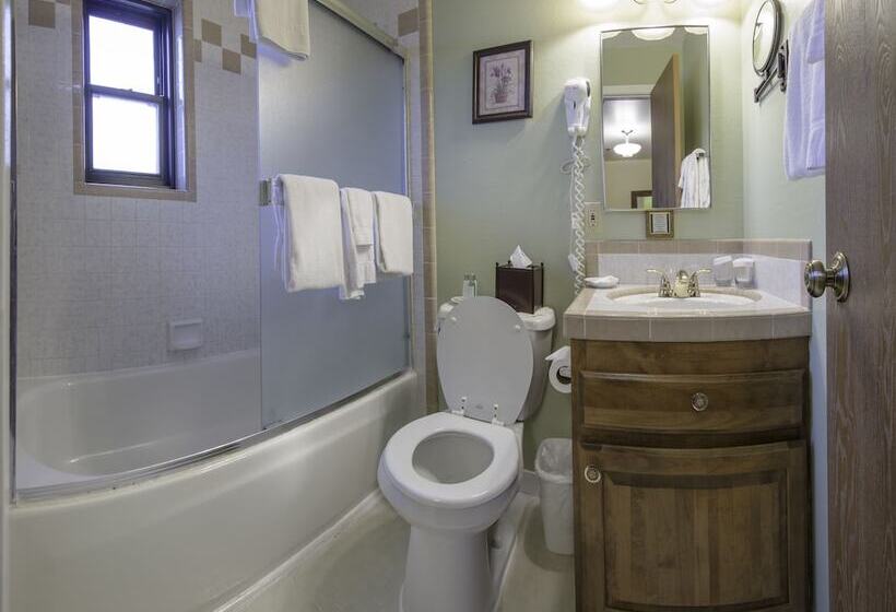 فندق Historic Cary House