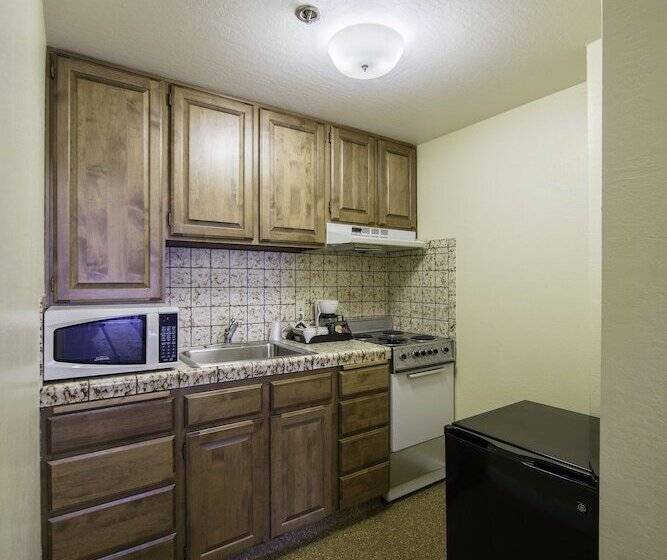 فندق Historic Cary House