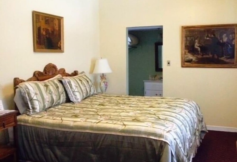 فندق Historic Cary House