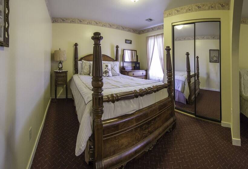 فندق Historic Cary House