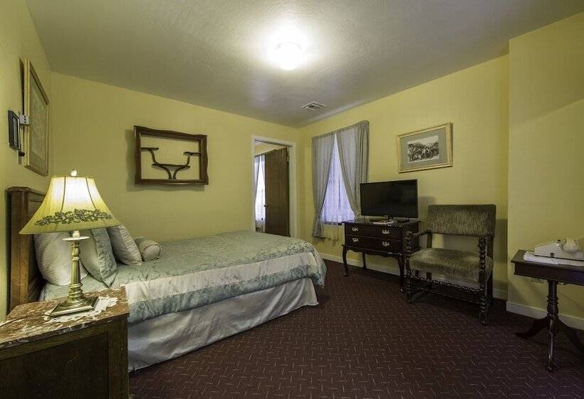 فندق Historic Cary House