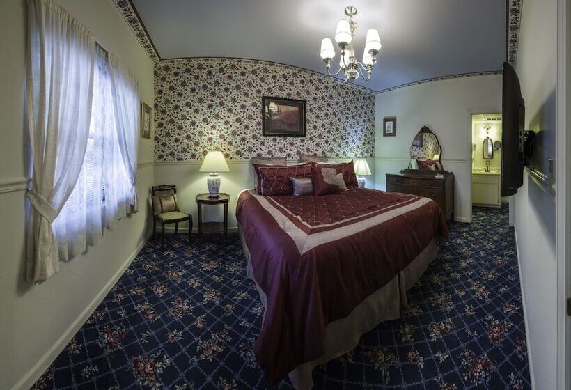 فندق Historic Cary House