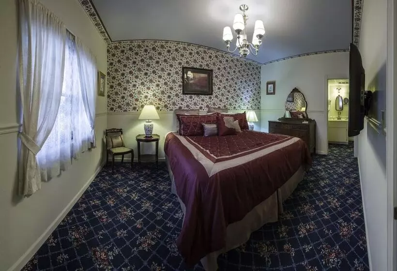 ホテル Historic Cary House