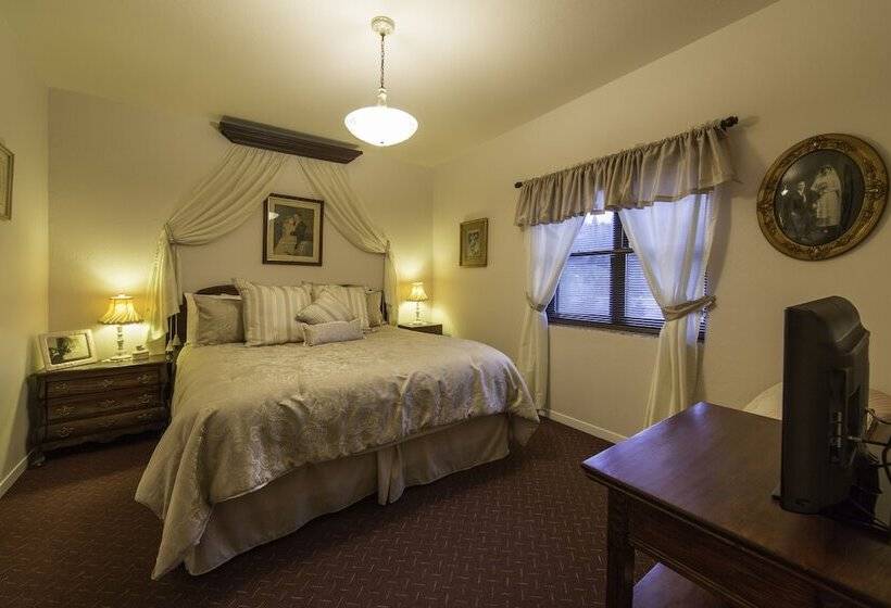 فندق Historic Cary House