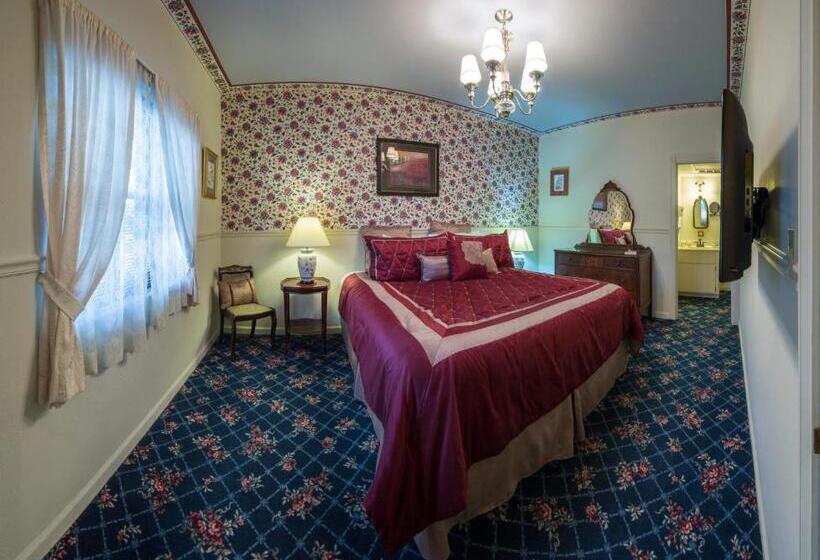 فندق Historic Cary House