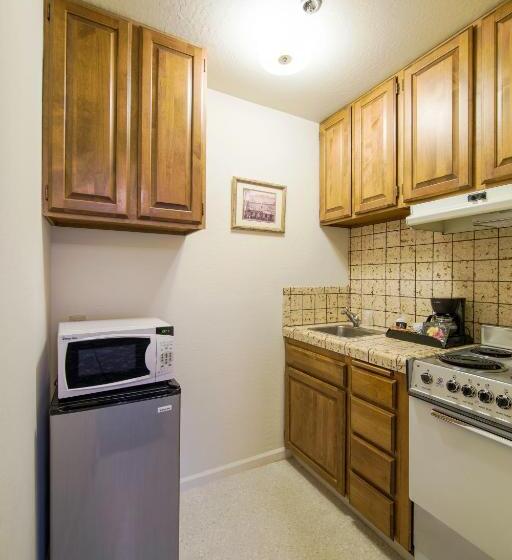 فندق Historic Cary House