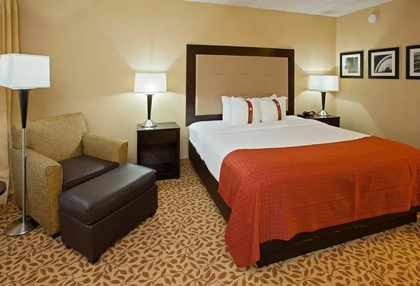 ホテル Holiday Inn Evansville Airport