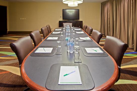 فندق Holiday Inn Evansville Airport