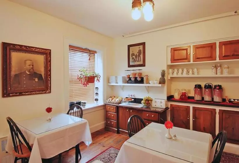 בית מלון כפרי Jailhouse Inn