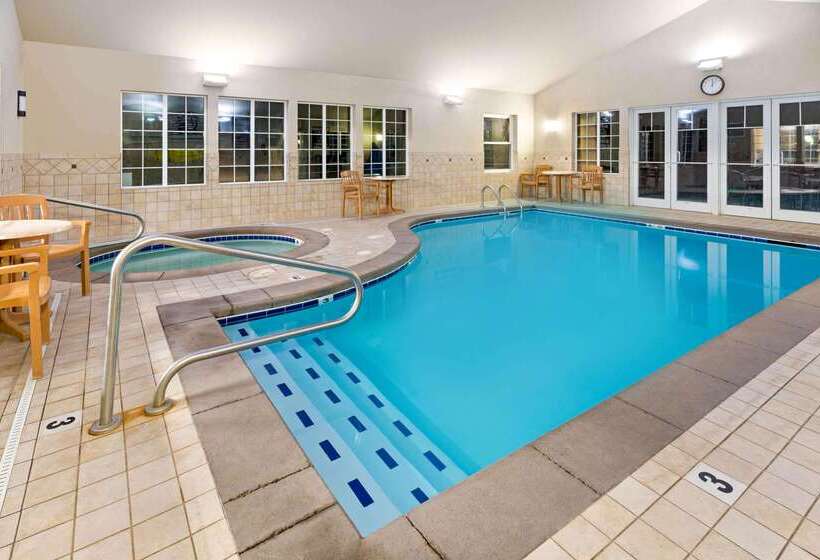 בית מלון כפרי La Quinta Inn By Wyndham Missoula