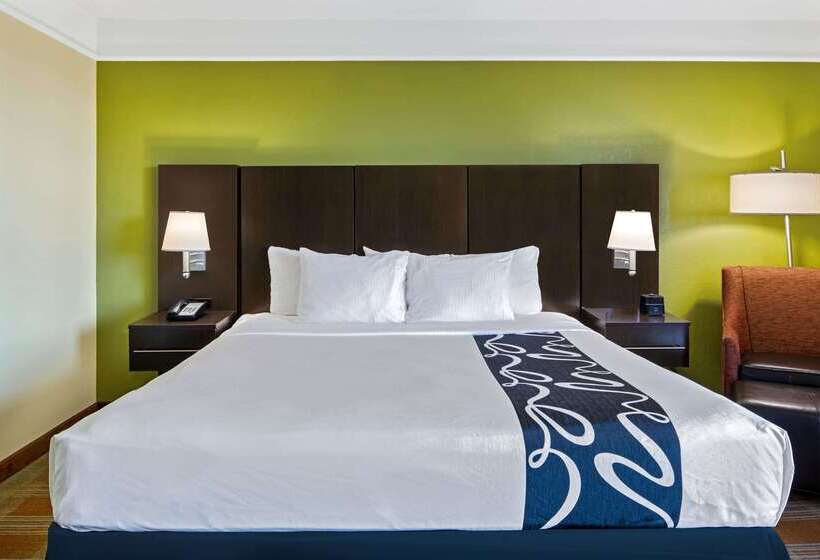 Отель La Quinta By Wyndham Atlanta South   Newnan