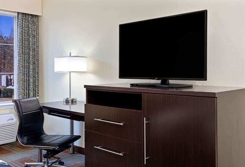 Отель La Quinta By Wyndham Atlanta South   Newnan