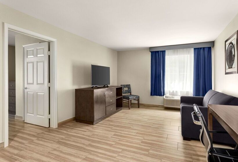 هتل La Quinta By Wyndham Brownsville North