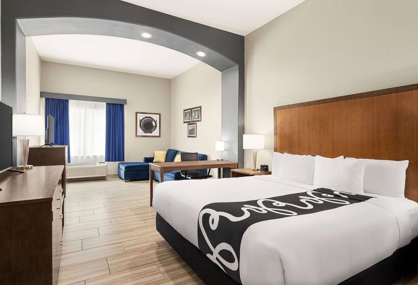 هتل La Quinta By Wyndham Brownsville North