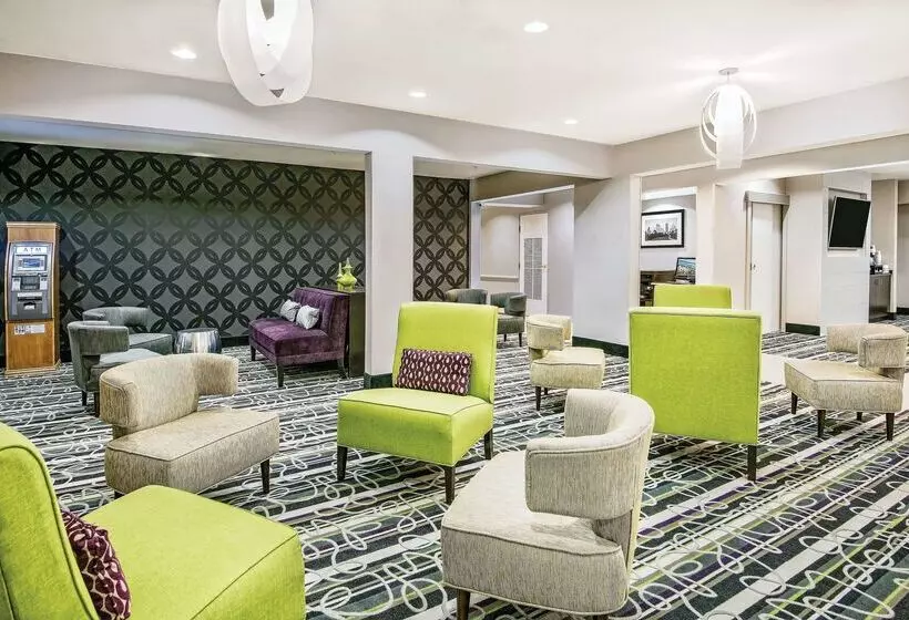 酒店 La Quinta Inn & Suites By Wyndham The Woodlands/spring