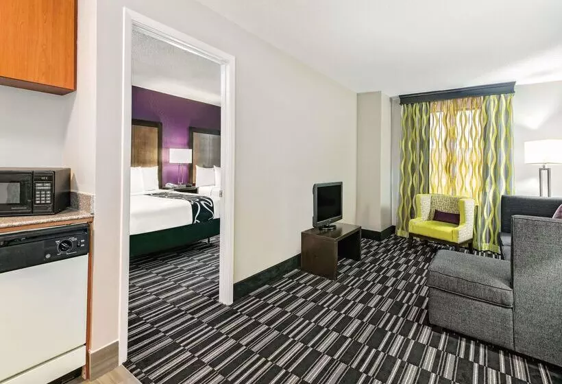 酒店 La Quinta Inn & Suites By Wyndham The Woodlands/spring