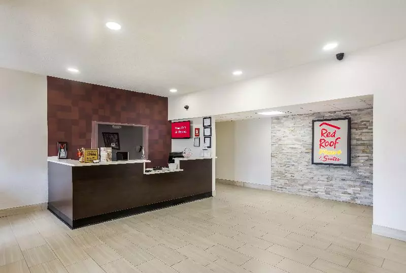 ホテル Red Roof Inn Plus+ & Suites Savannah – I 95