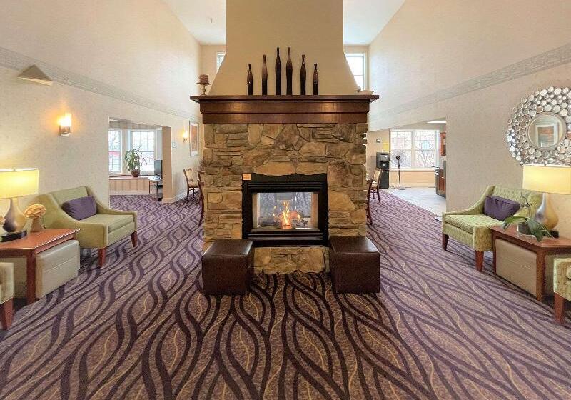 Smart Suites, Ascend Hotel Collection