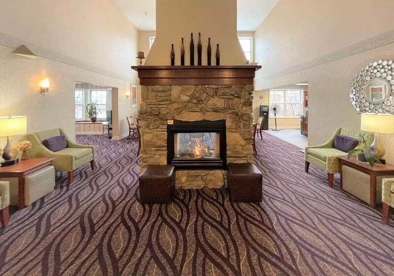 Smart Suites, Ascend Hotel Collection