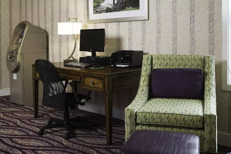 Smart Suites, Ascend Hotel Collection