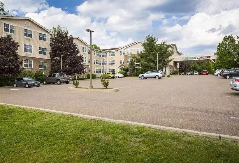 Smart Suites, Ascend Hotel Collection