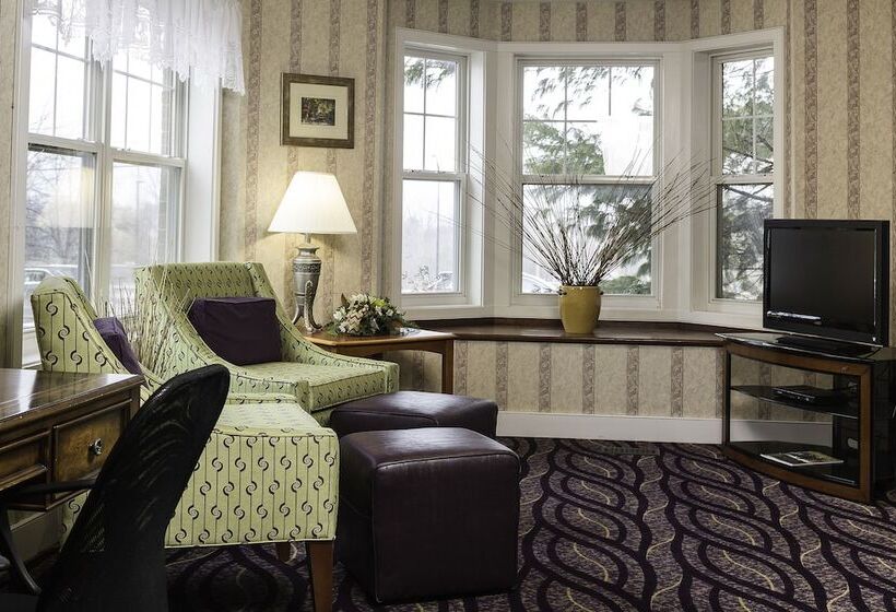 Smart Suites, Ascend Hotel Collection