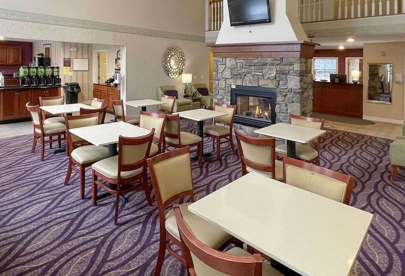 Smart Suites, Ascend Hotel Collection