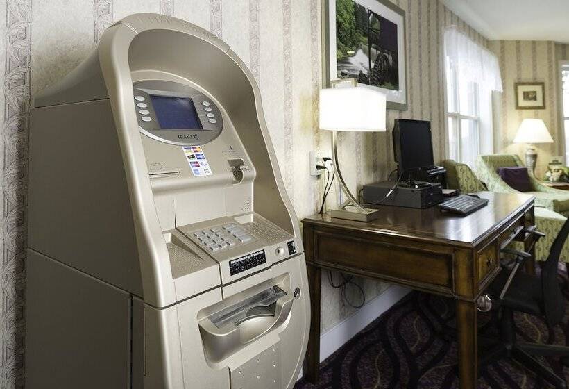 Smart Suites, Ascend Hotel Collection