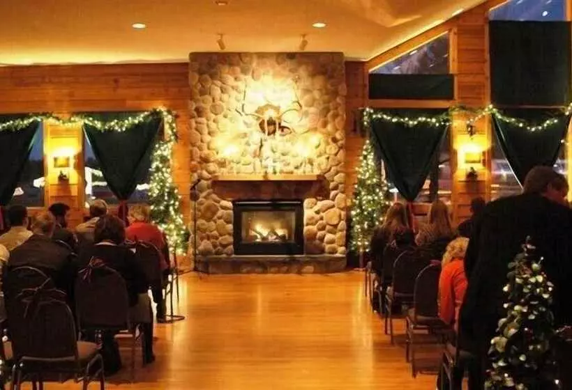 בית מלון כפרי The Lodge At Crooked Lake