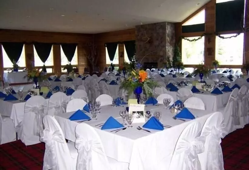 בית מלון כפרי The Lodge At Crooked Lake