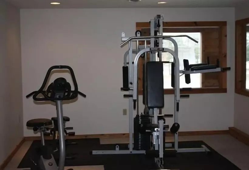 בית מלון כפרי The Lodge At Crooked Lake