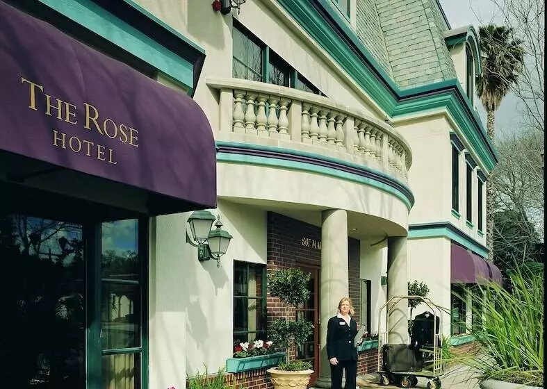 ホテル The Rose