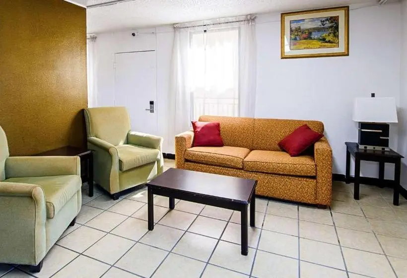 ホテル Travel Inn Bristol Near State Street