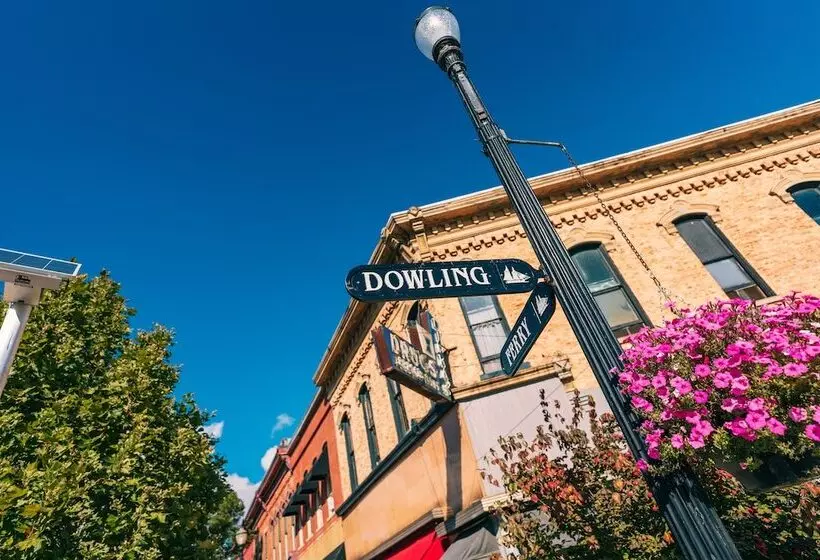 호텔 Weathervane Inn