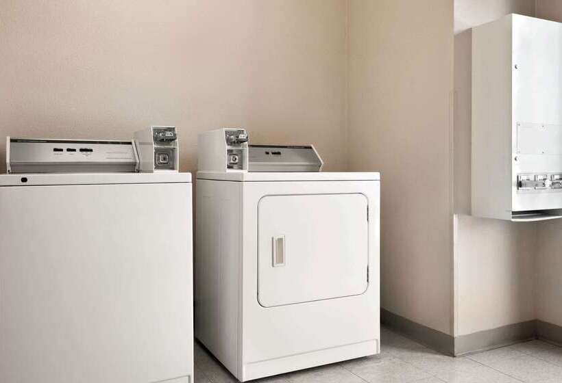 Microtel Inn & Suites Lodi