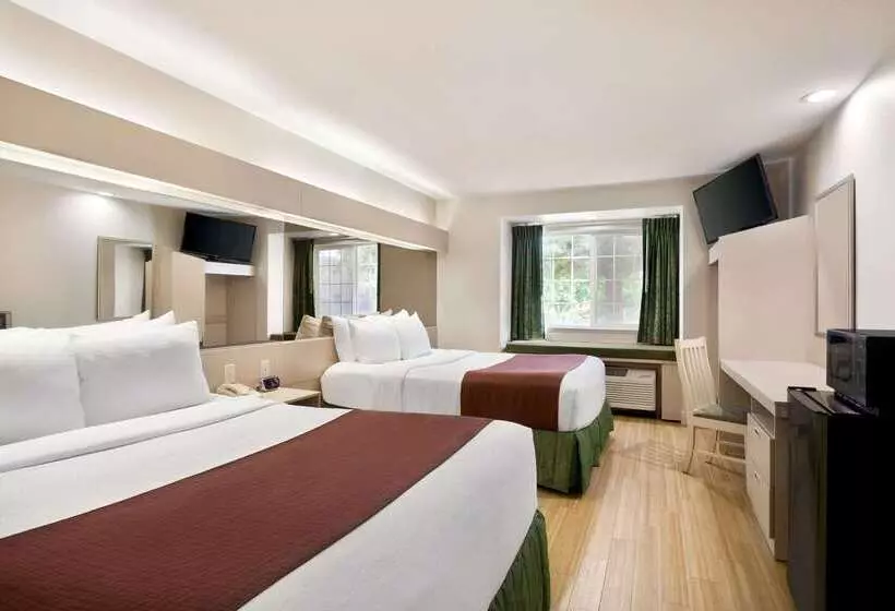 Microtel Inn & Suites Lodi