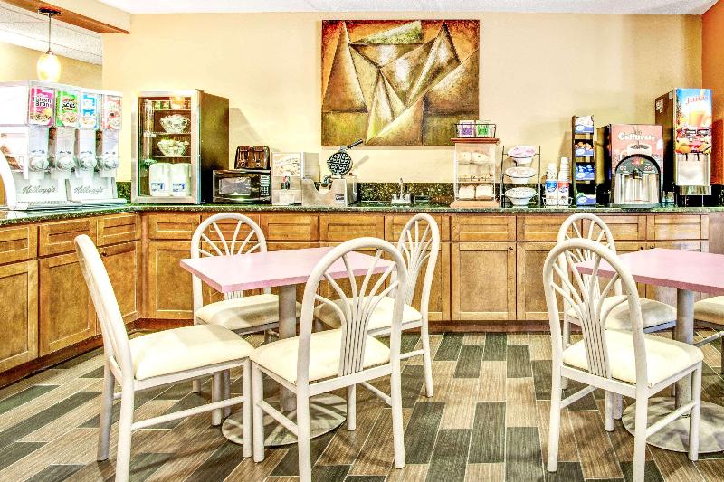 Microtel Inn & Suites Newport News