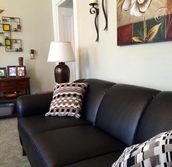 Munro House Bed And Breakfast