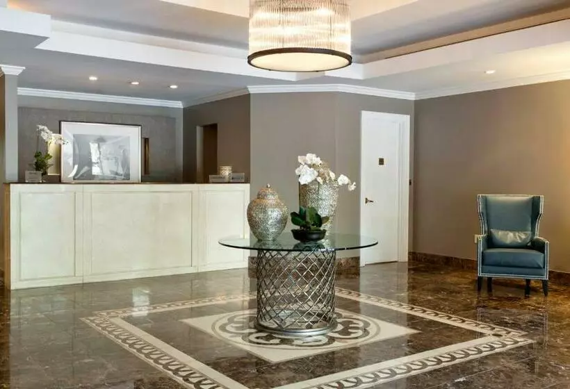 Furnished Quarters At The Metro White Plains