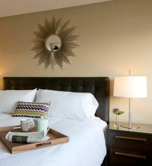 Furnished Quarters At The Metro White Plains