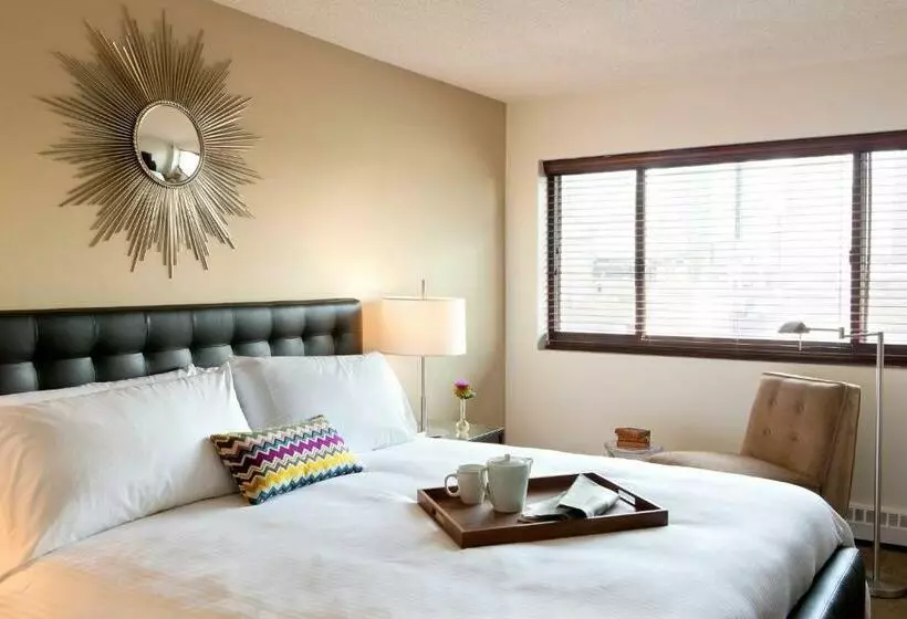 Furnished Quarters At The Metro White Plains