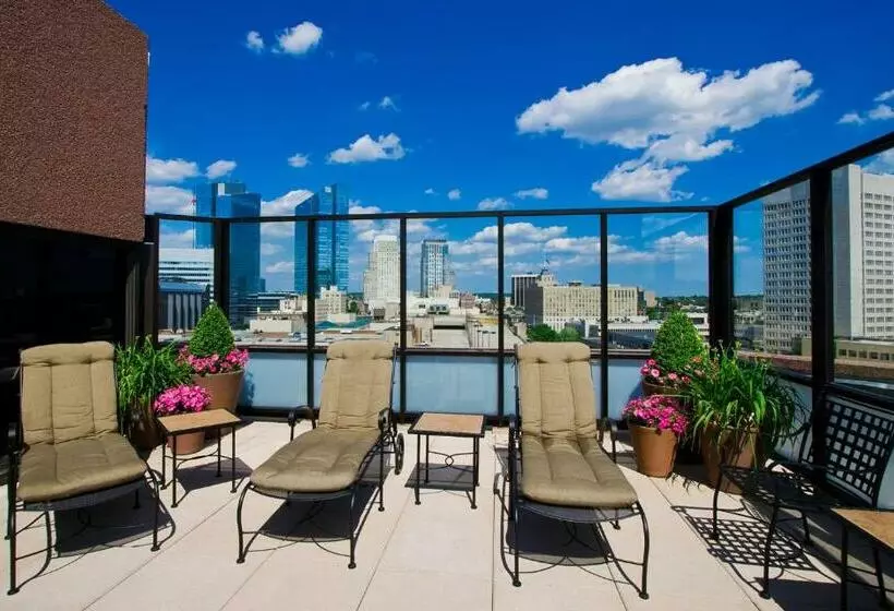 Furnished Quarters At The Metro White Plains