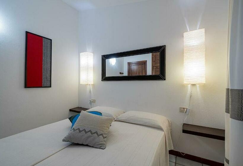 Costa Paradiso Resort