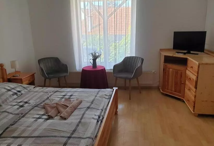 Főnix Panzió