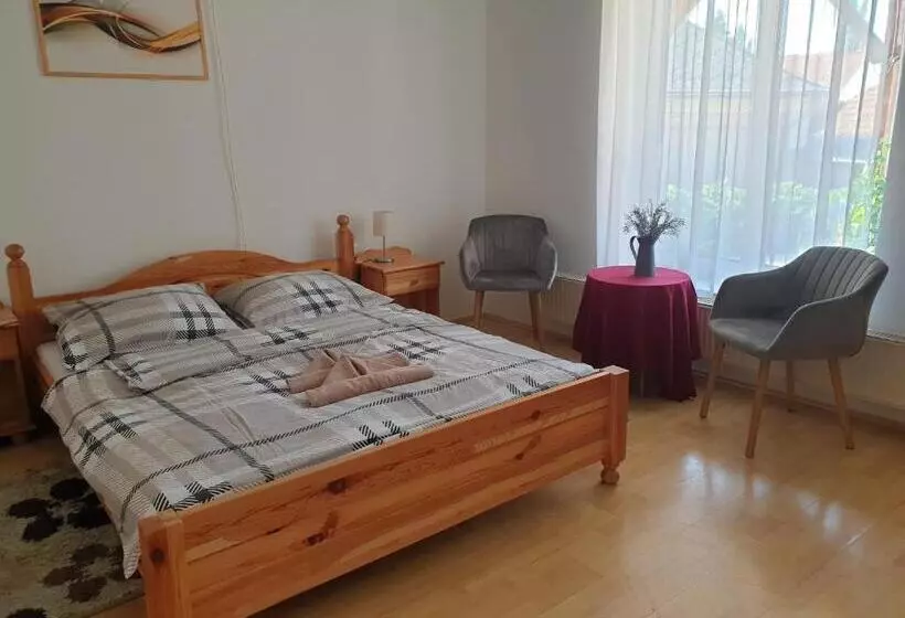 Főnix Panzió