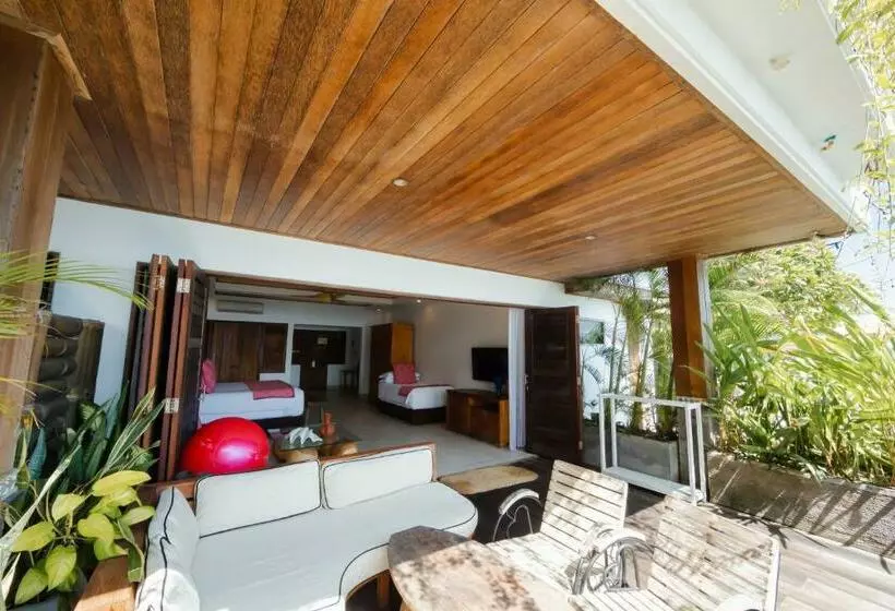 ホテル Bombora Medewi