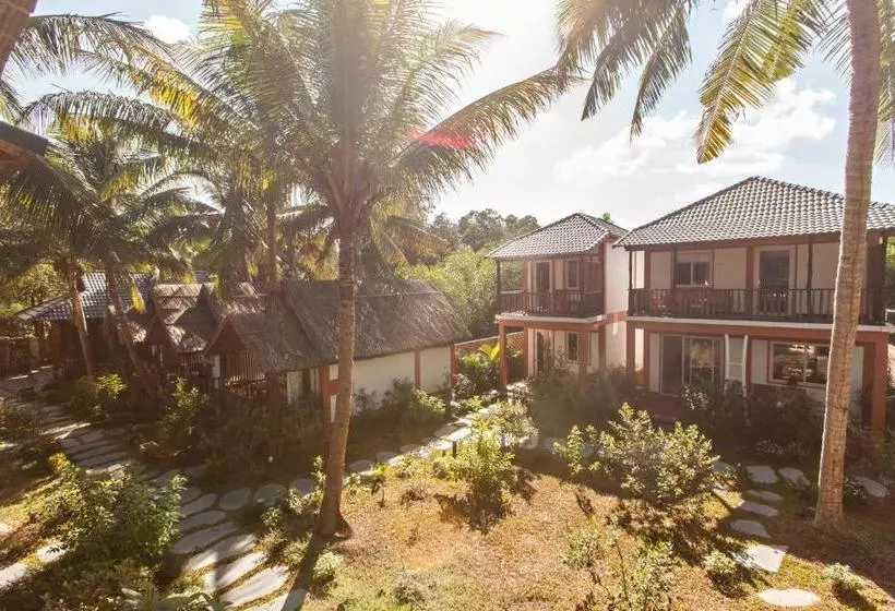 هتل Nha Minh Bungalow